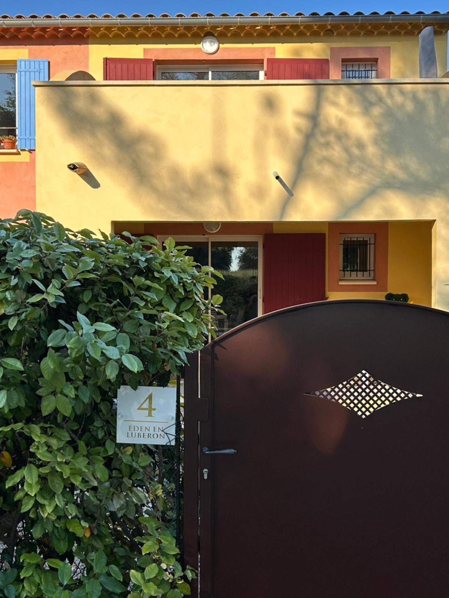 Appartamento Eden En Luberon Roussillon en Isere Esterno foto