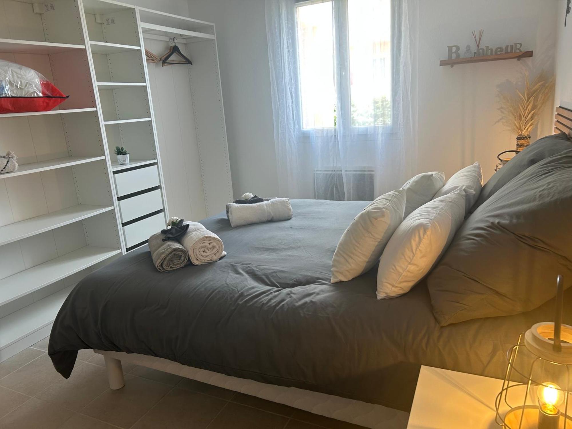Appartamento Eden En Luberon Roussillon en Isere Esterno foto