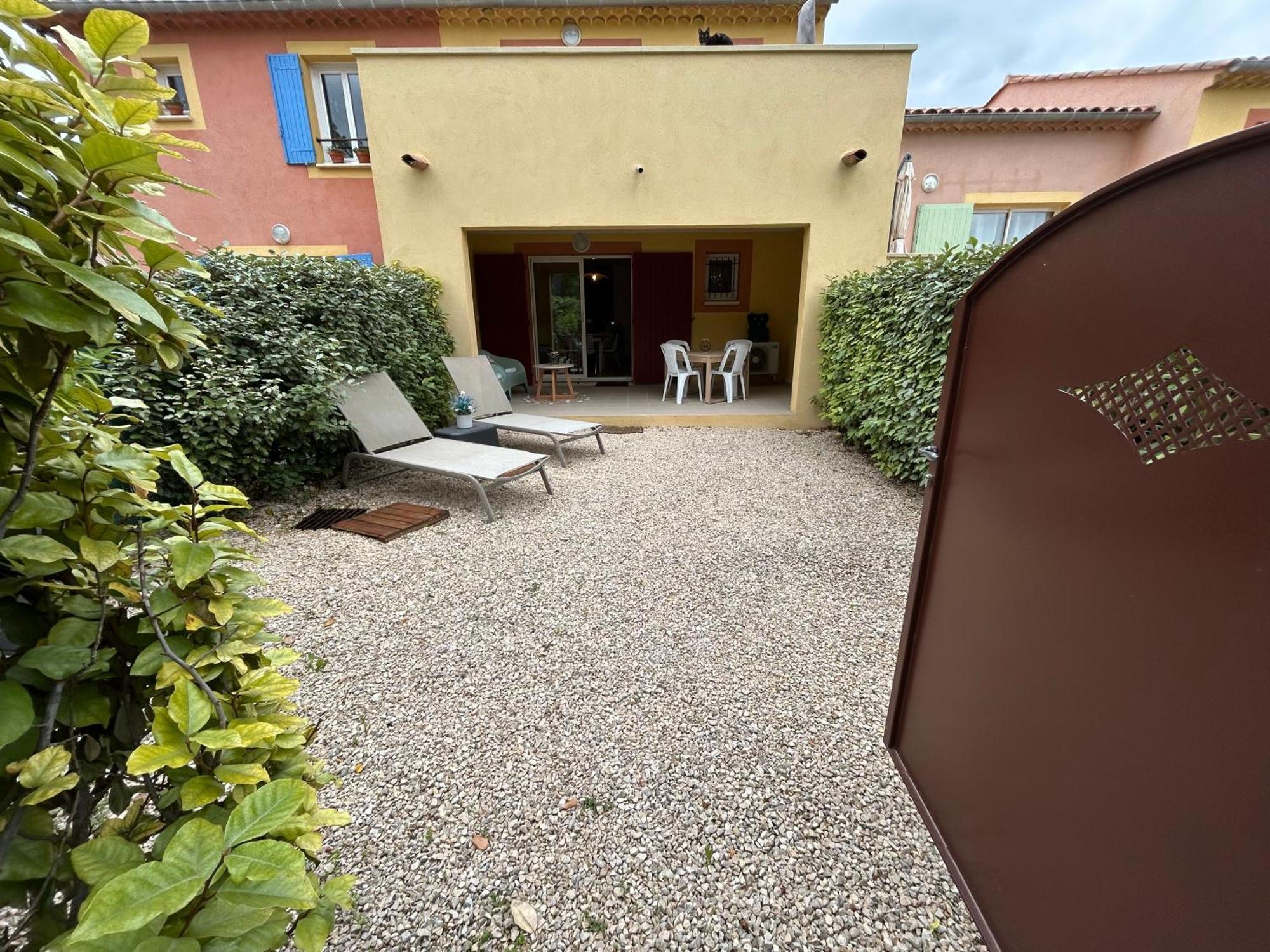 Appartamento Eden En Luberon Roussillon en Isere Esterno foto